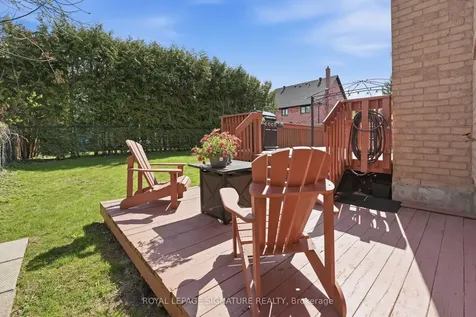 390 Binns Avenue Newmarket ON L3X 1T7
