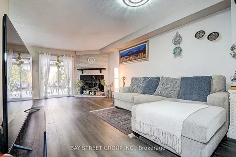 43 Bluesky Crescent Richmond Hill ON L4C 8J2