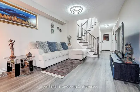 43 Bluesky Crescent Richmond Hill ON L4C 8J2