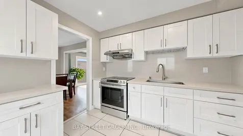 57 Longmeadow Crescent Markham ON L3R 3J6
