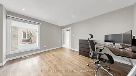 57 Longmeadow Crescent Markham ON L3R 3J6