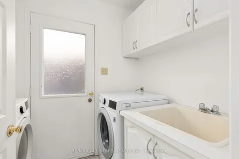 83 John Stiver Crescent Markham ON L3R 9B3