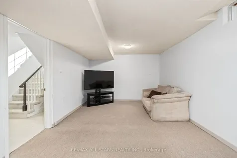 83 John Stiver Crescent Markham ON L3R 9B3