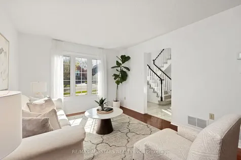 83 John Stiver Crescent Markham ON L3R 9B3