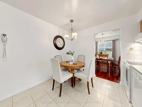 32 Pringle Avenue Markham ON L3P 2P4