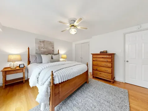 32 Pringle Avenue Markham ON L3P 2P4