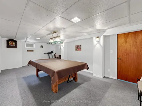 32 Pringle Avenue Markham ON L3P 2P4