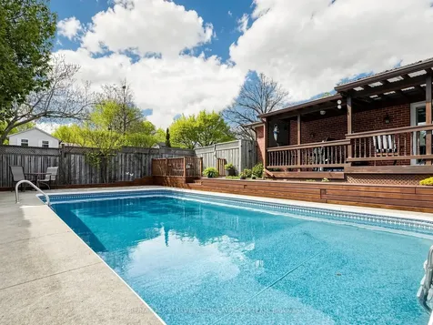 32 Pringle Avenue Markham ON L3P 2P4