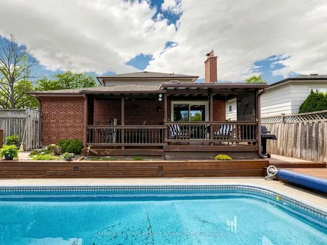 32 Pringle Avenue Markham ON L3P 2P4