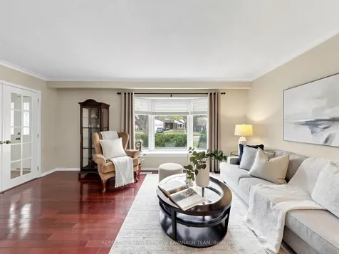 32 Pringle Avenue Markham ON L3P 2P4