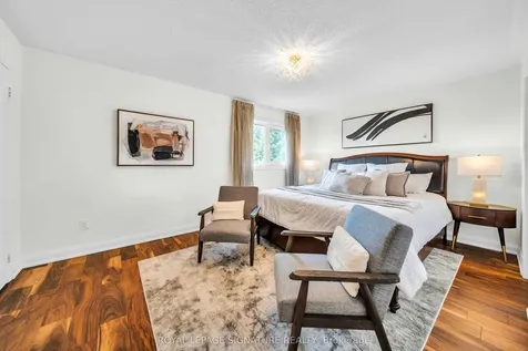 440 Flanagan Court Newmarket ON L3X 2E9