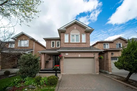 440 Flanagan Court Newmarket ON L3X 2E9