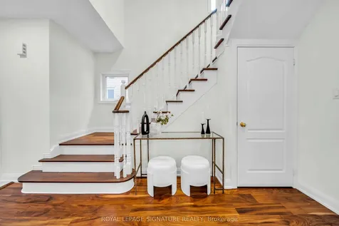 440 Flanagan Court Newmarket ON L3X 2E9