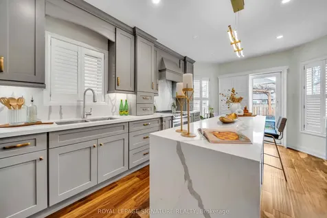 440 Flanagan Court Newmarket ON L3X 2E9