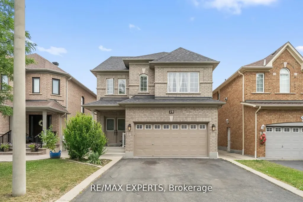 19 Maximillian Street Vaughan ON L4H 2S6