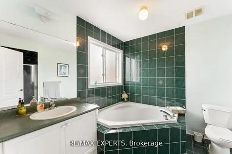 19 Maximillian Street Vaughan ON L4H 2S6