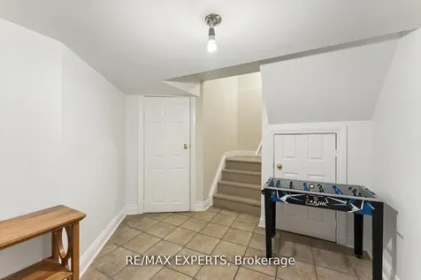 19 Maximillian Street Vaughan ON L4H 2S6