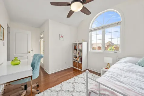 39 English Oak Drive Richmond Hill ON L4E 3W2