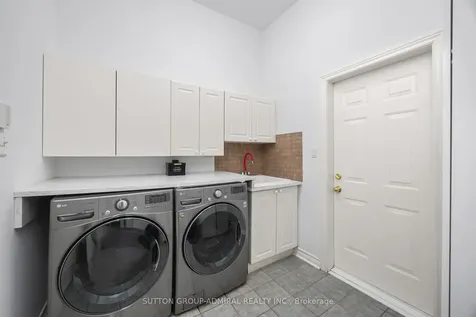 39 English Oak Drive Richmond Hill ON L4E 3W2