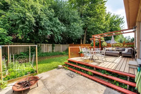 39 English Oak Drive Richmond Hill ON L4E 3W2