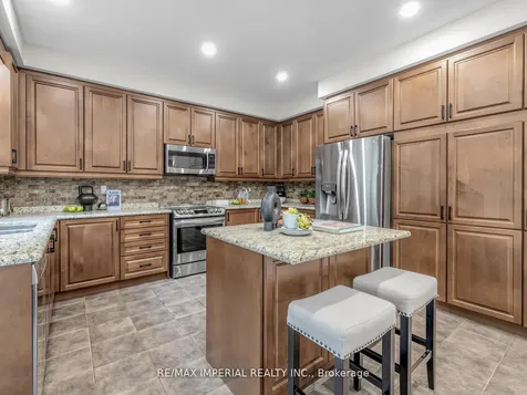 363 Maria Antonia Road Vaughan ON L4H 0X5