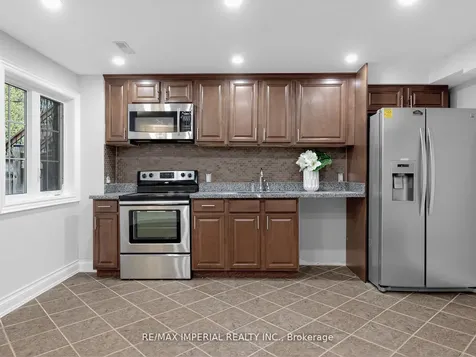 363 Maria Antonia Road Vaughan ON L4H 0X5