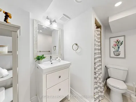31 National Pine Drive Vaughan ON L6A 3M2