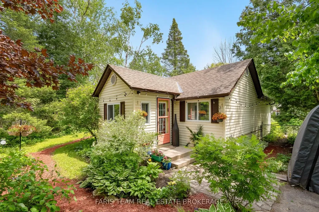 745 James Street Innisfil ON L9S 2G6