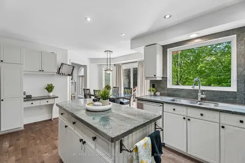 134 Corner Ridge Road Aurora ON L4G 6L4