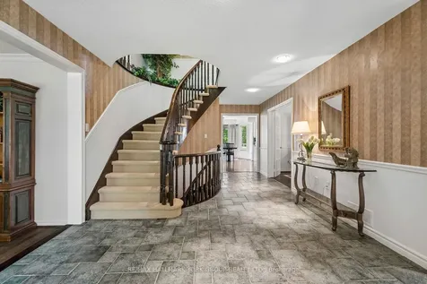 134 Corner Ridge Road Aurora ON L4G 6L4