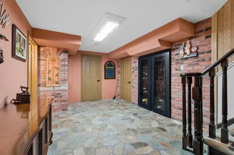 134 Corner Ridge Road Aurora ON L4G 6L4