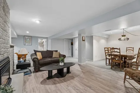 134 Corner Ridge Road Aurora ON L4G 6L4