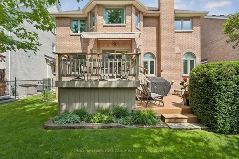 134 Corner Ridge Road Aurora ON L4G 6L4