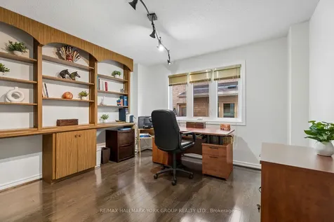 134 Corner Ridge Road Aurora ON L4G 6L4