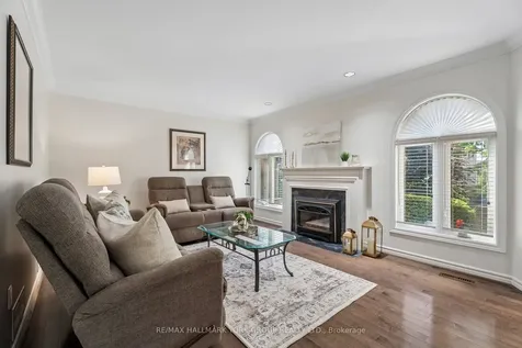 134 Corner Ridge Road Aurora ON L4G 6L4