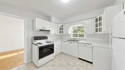 10 Winlaw Place Markham ON L3P 2C6