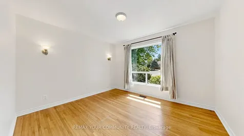 10 Winlaw Place Markham ON L3P 2C6