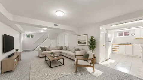10 Winlaw Place Markham ON L3P 2C6