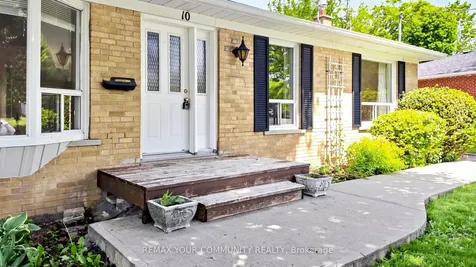 10 Winlaw Place Markham ON L3P 2C6