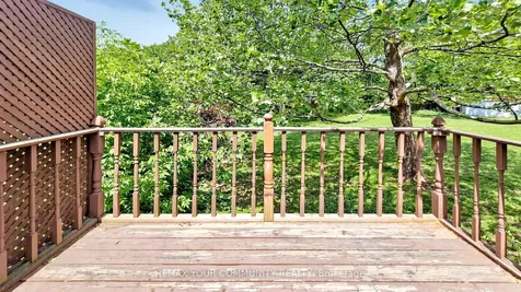 10 Winlaw Place Markham ON L3P 2C6