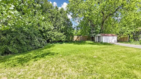 10 Winlaw Place Markham ON L3P 2C6