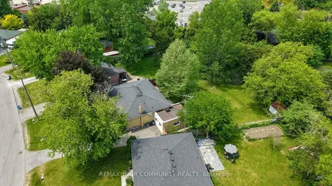 10 Winlaw Place Markham ON L3P 2C6
