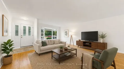 10 Winlaw Place Markham ON L3P 2C6