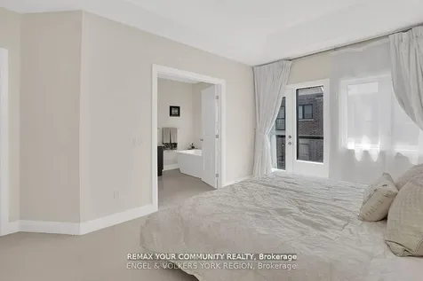 29 Nardini Lane N Richmond Hill ON L4C 1C2