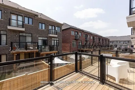 29 Nardini Lane N Richmond Hill ON L4C 1C2