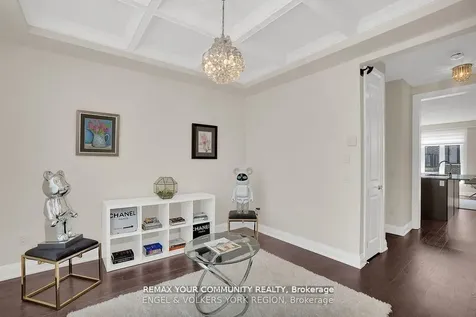 29 Nardini Lane N Richmond Hill ON L4C 1C2