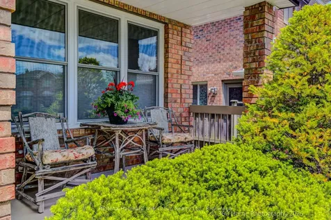42 Lanewood Drive Aurora ON L4G 4T8