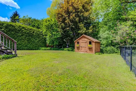 42 Lanewood Drive Aurora ON L4G 4T8