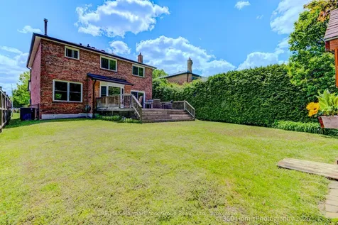 42 Lanewood Drive Aurora ON L4G 4T8