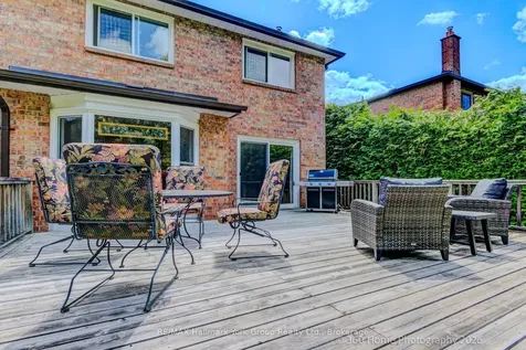 42 Lanewood Drive Aurora ON L4G 4T8